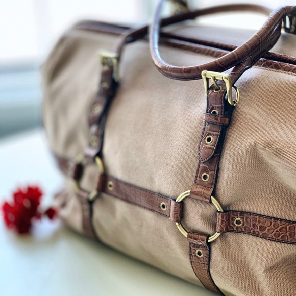 The Limited Handbags - The Limited Overnight Duffle Bag/Carry On/shoulder